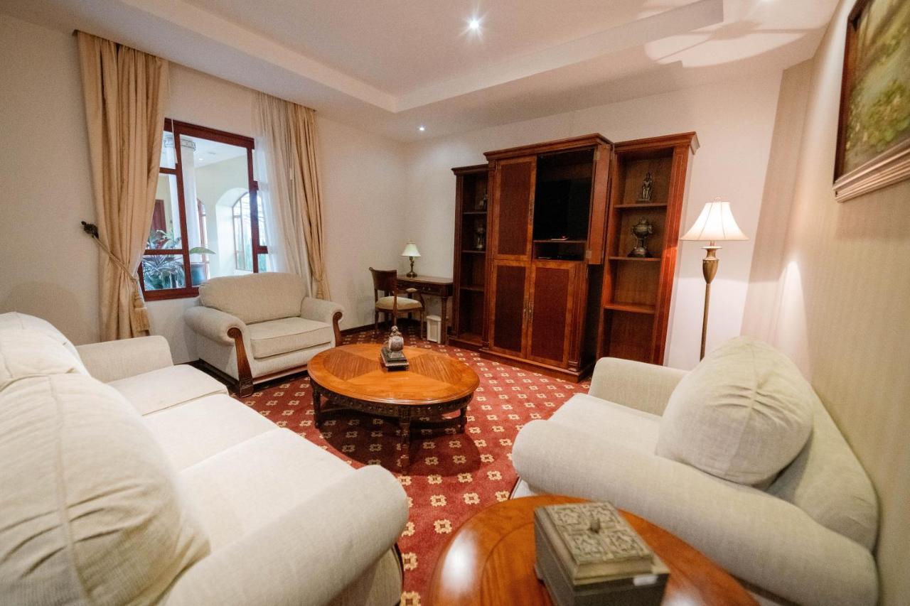 Grand Victoria Boutique Hotel Loja Kültér fotó